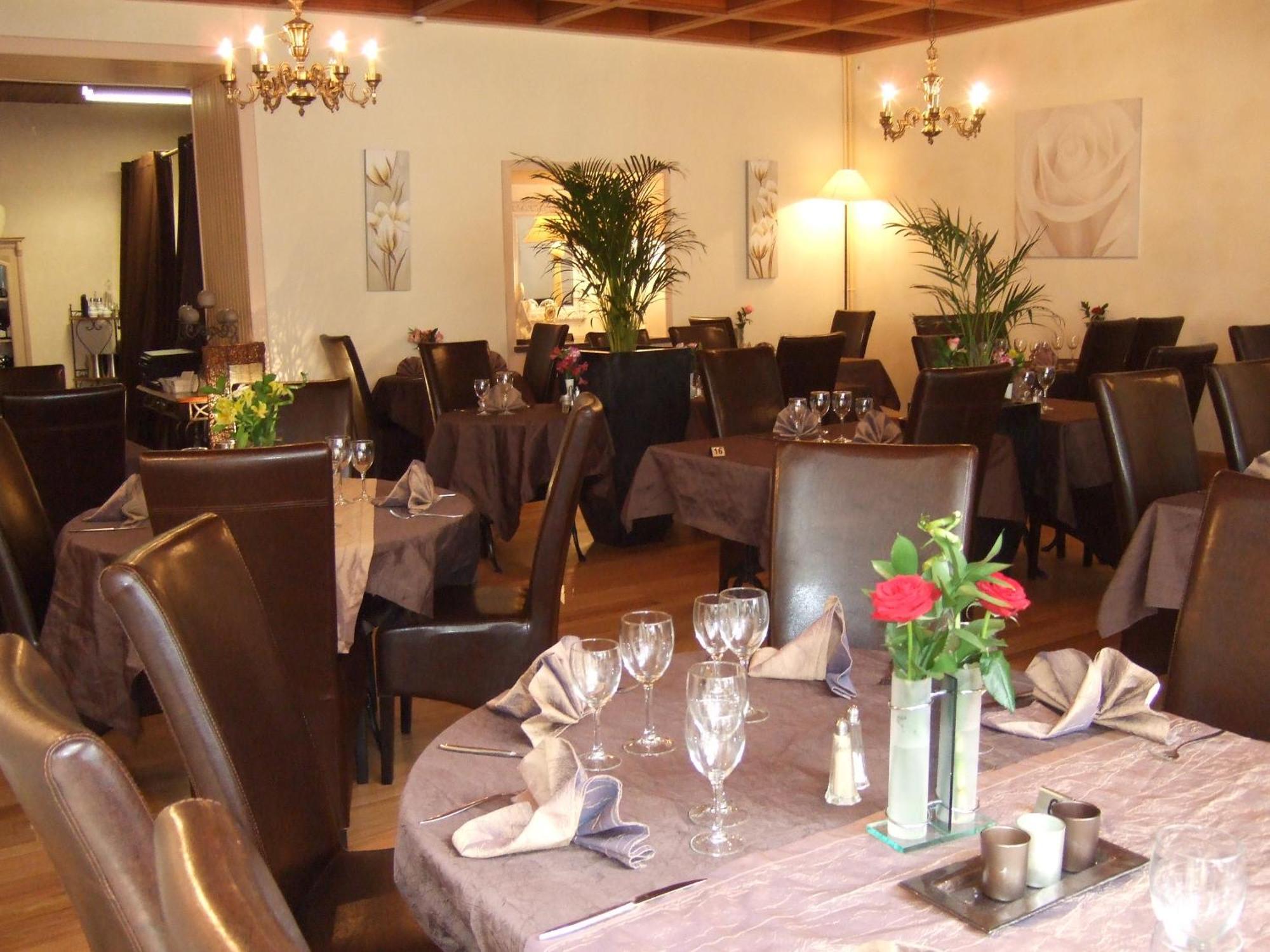 Logis L'Ecu De France Hotel Mauriac  Luaran gambar