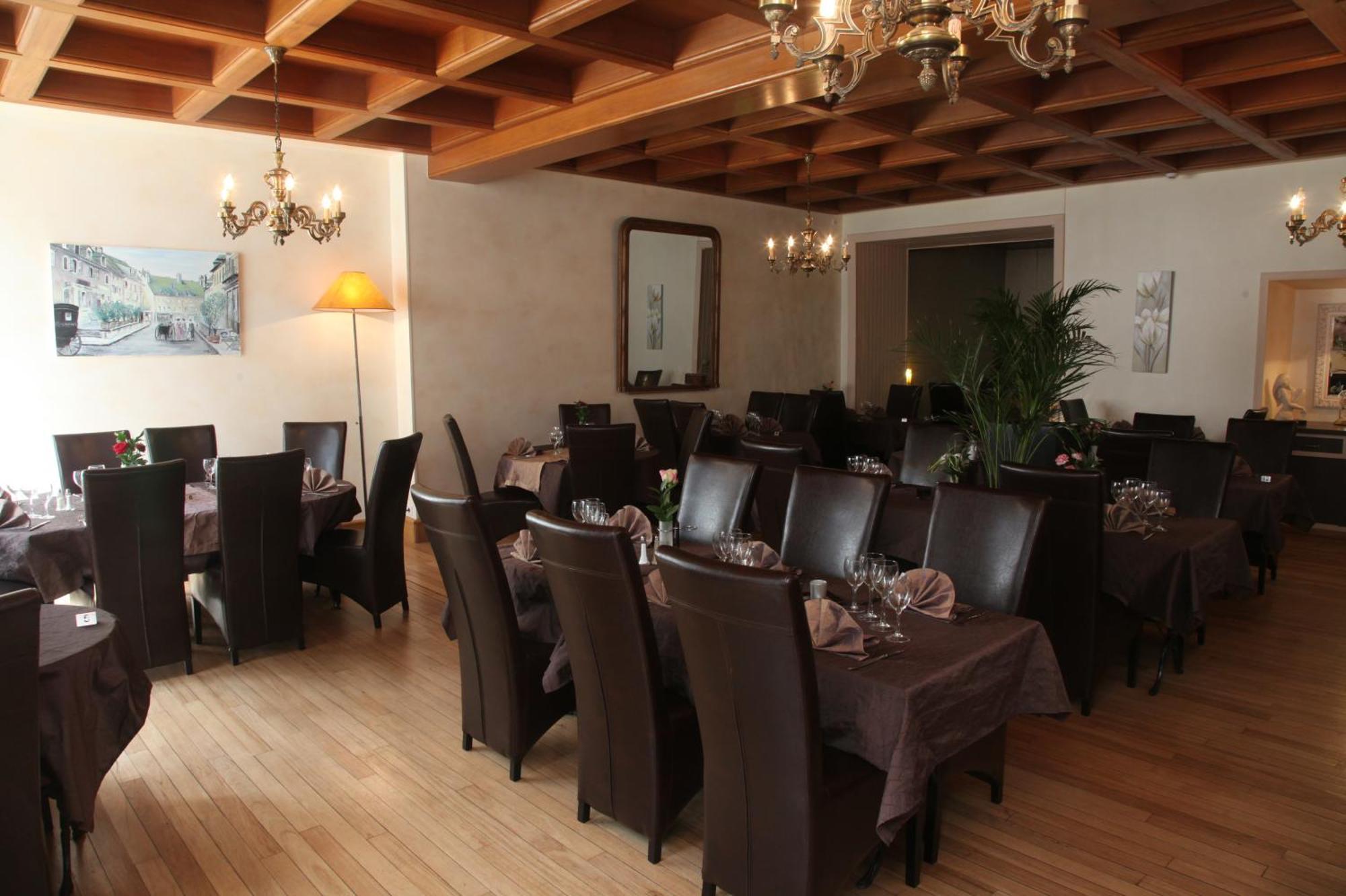 Logis L'Ecu De France Hotel Mauriac  Luaran gambar