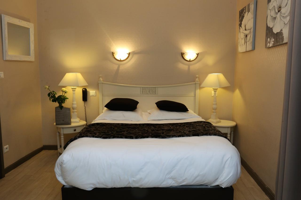 Logis L'Ecu De France Hotel Mauriac  Luaran gambar