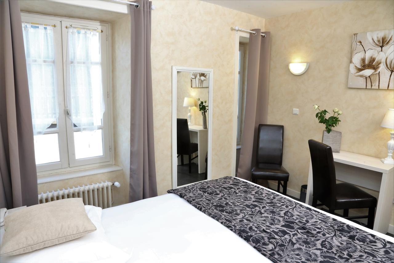 Logis L'Ecu De France Hotel Mauriac  Luaran gambar