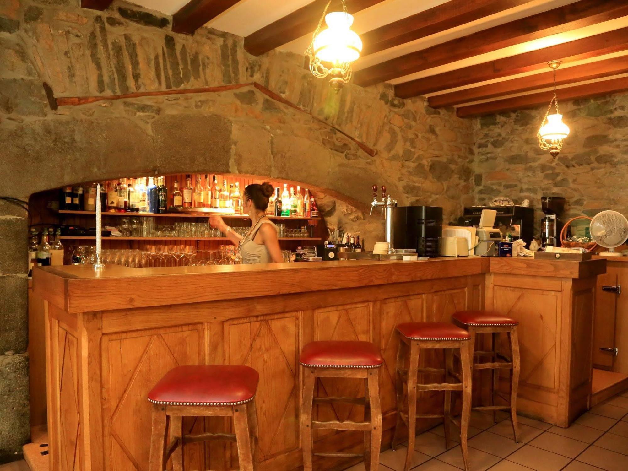 Logis L'Ecu De France Hotel Mauriac  Luaran gambar